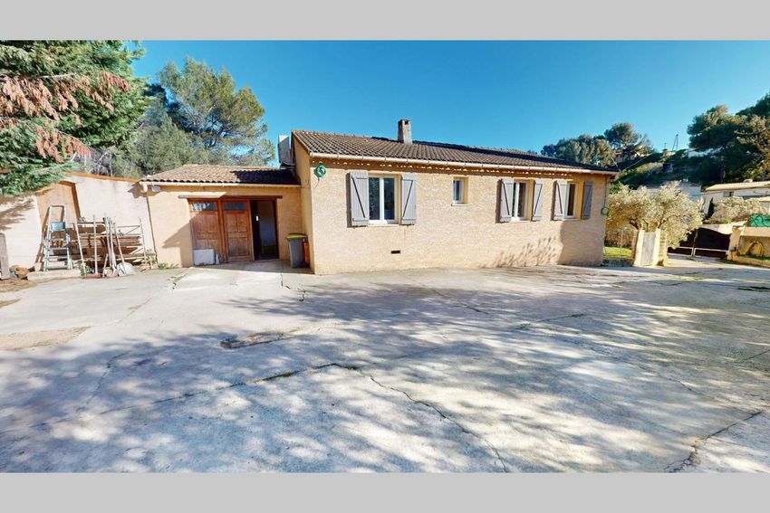 Image Façade à  maison individuelle de Rognac