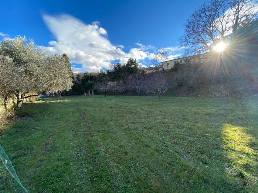 Image de terrain à Joyeuse