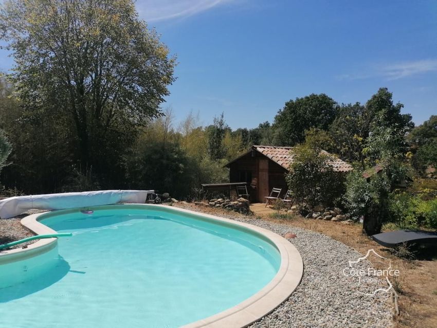 Image Piscine à  maison individuelle de Les Mages