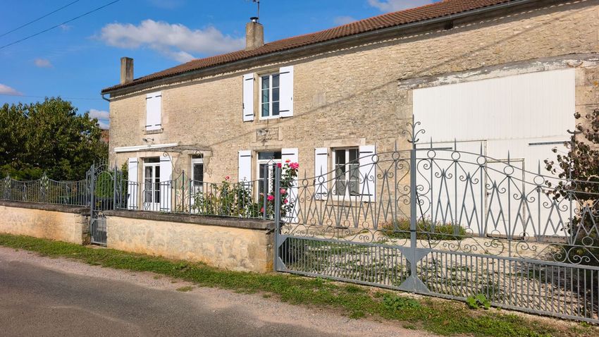 Image Façade à  maison individuelle de Voulême