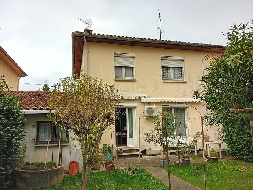 Image Façade à  maison mitoyenne de Albi