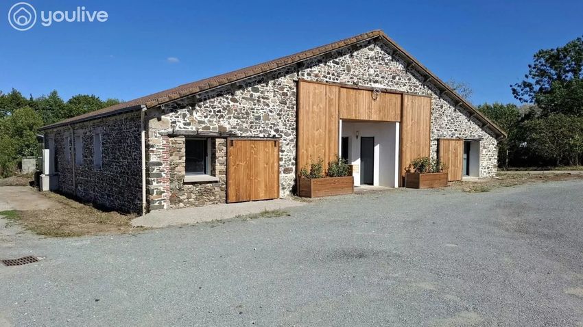 Image Façade à  maison de village de Essarts en Bocage