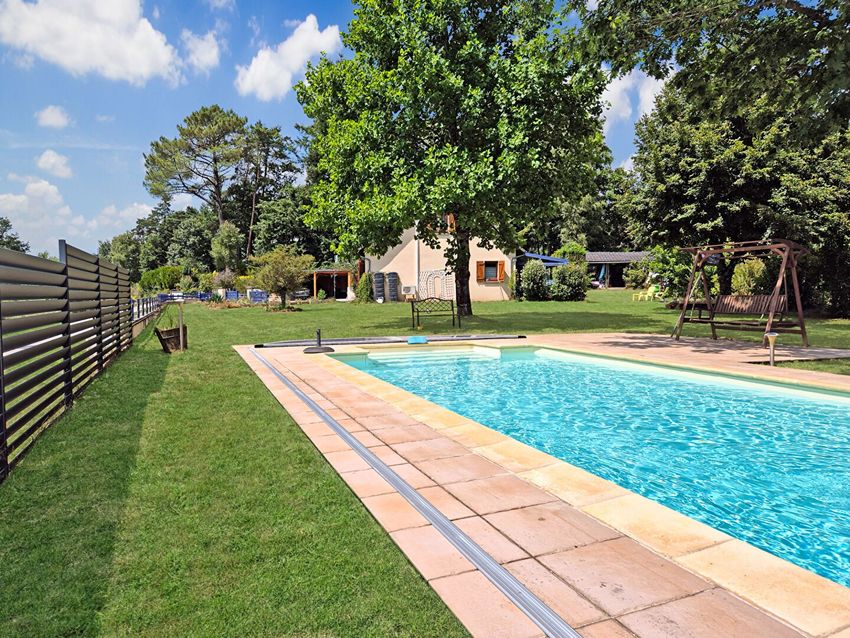 Image Piscine à  maison individuelle de Corrèze