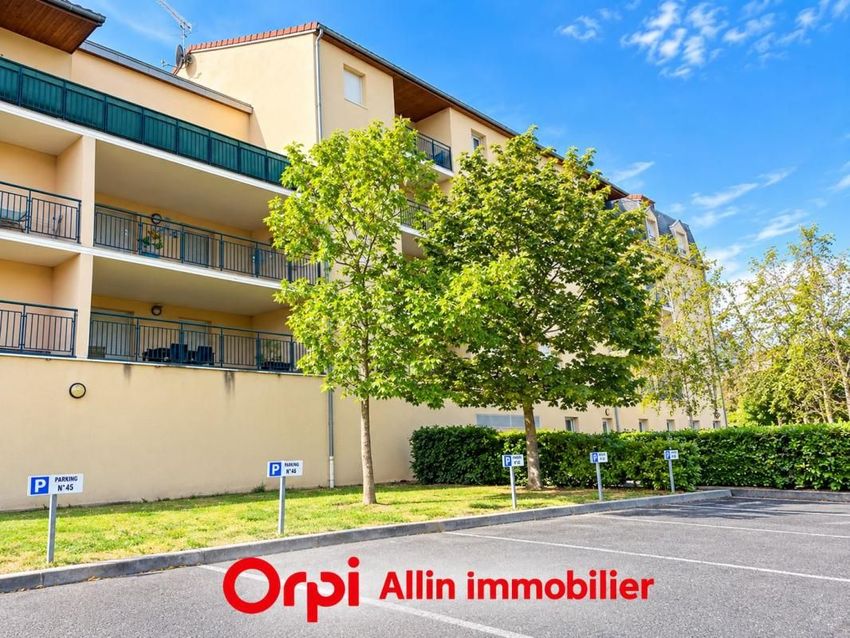 Image Façade à appartement de Montluçon