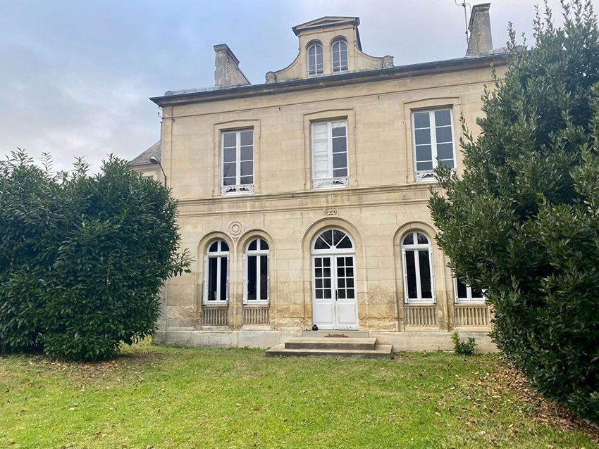 Image Façade à  maison mitoyenne de Falaise