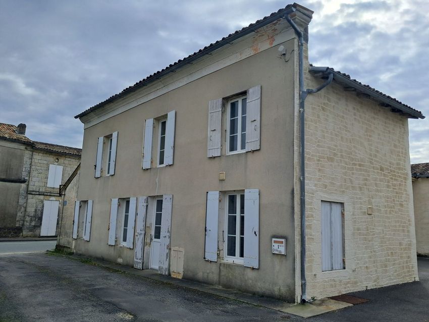 Image Façade à  maison individuelle de Plassac
