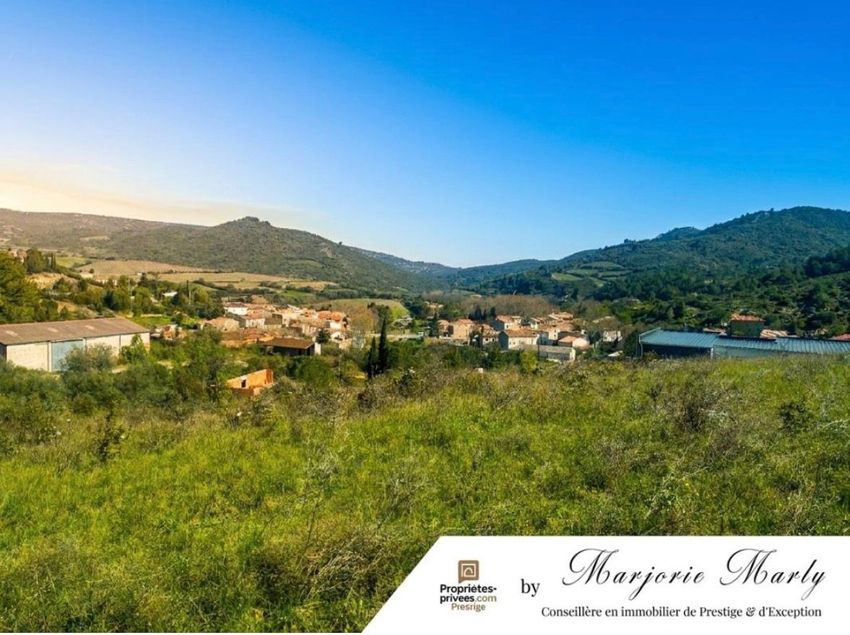 Image Vue à terrain de Villeneuve-les-Corbières