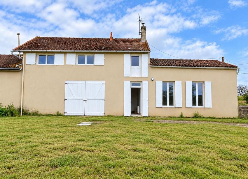 Image Façade à  maison individuelle de Bourg