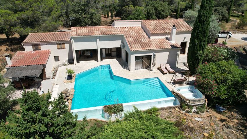 Image Piscine à  maison individuelle de Uchaux