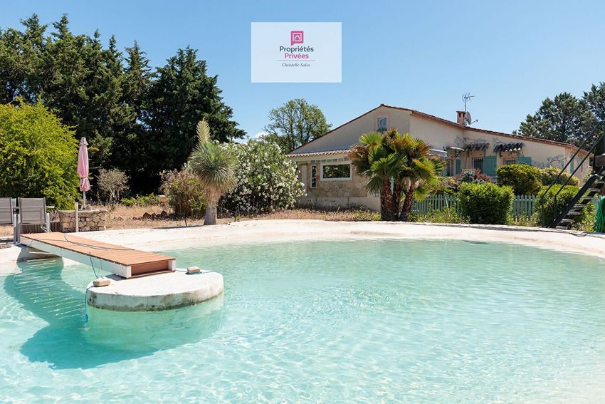 Image Piscine à  maison individuelle de Tourrettes
