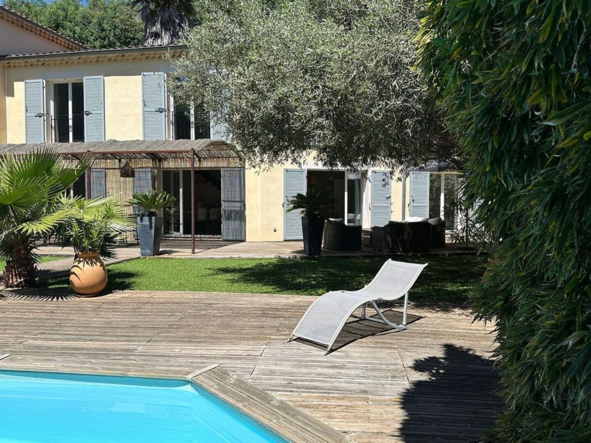 Image Piscine à  maison individuelle de Rayol-Canadel-sur-Mer