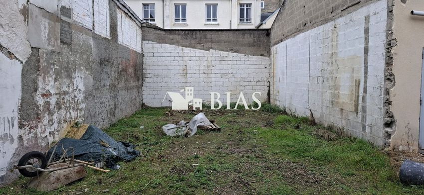 Image de terrain à 22 Rue Albertine
