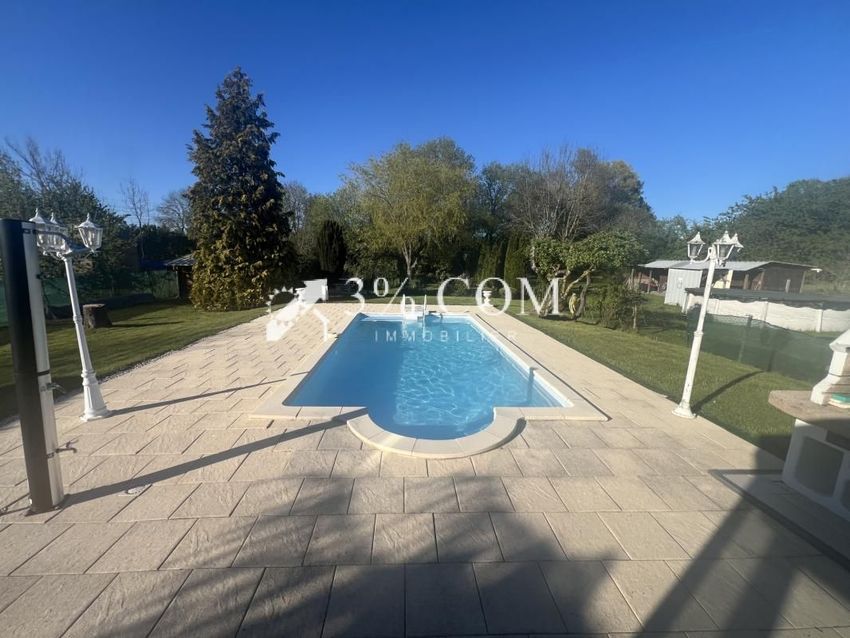 Image Piscine à  propriété agricole de Lunéville