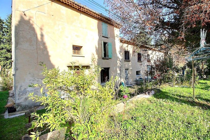 Image Façade à  maison individuelle de Saint-Didier