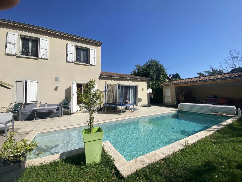 Image Piscine à  maison individuelle de Bourg-lès-Valence