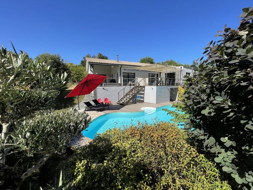 Image Piscine à  maison individuelle de Avenue de Bordeaux