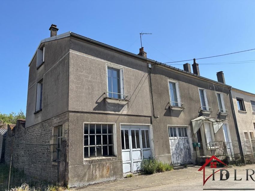 Image Façade à  maison de village de Saint-Marcel