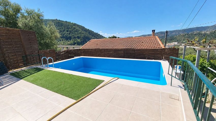 Image Piscine à  maison individuelle de La Trinité