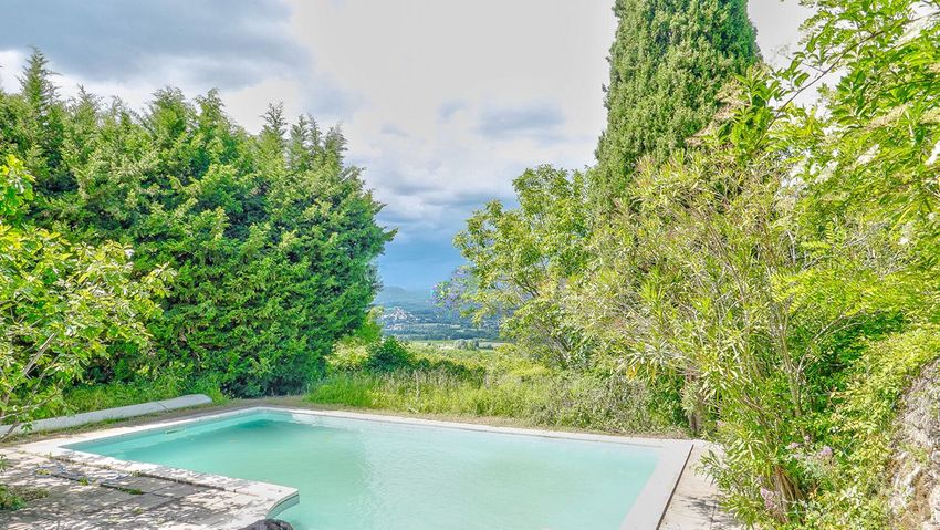 Image Piscine à  maison de village de Sainte-Cécile-les-Vignes