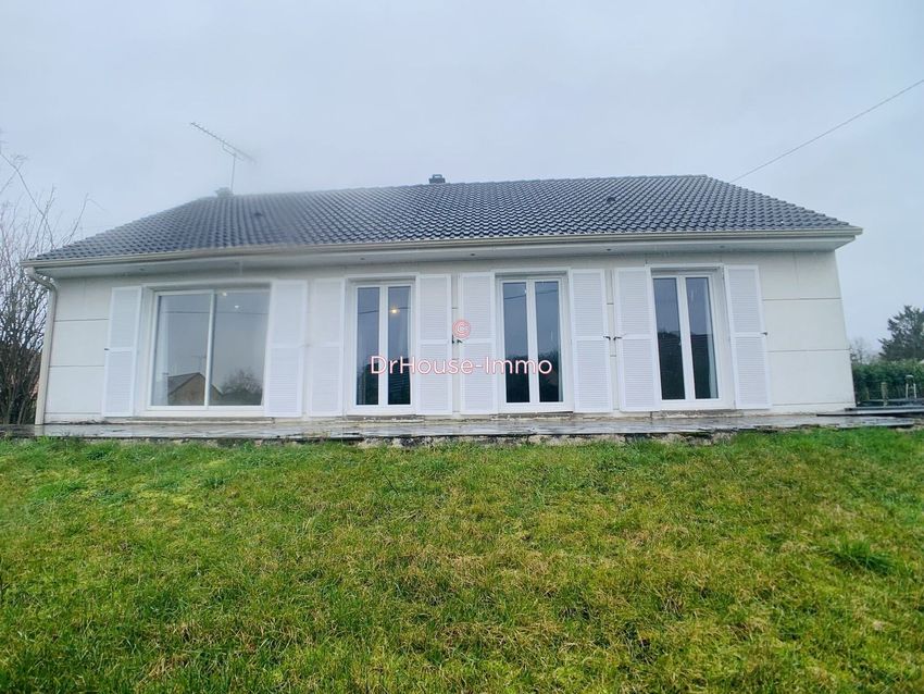 Image Façade à  villa de Amilly