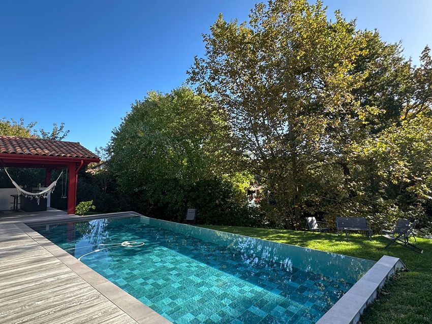 Image Piscine à  maison individuelle de Bassussarry