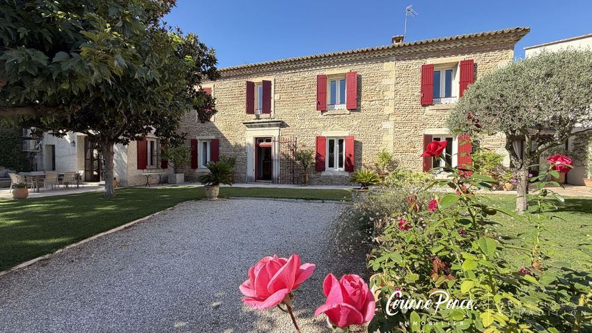 Image Façade à  propriété agricole de Générac