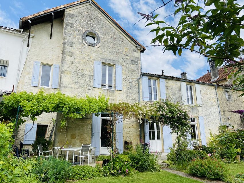 Image Façade à  maison individuelle de Gémozac