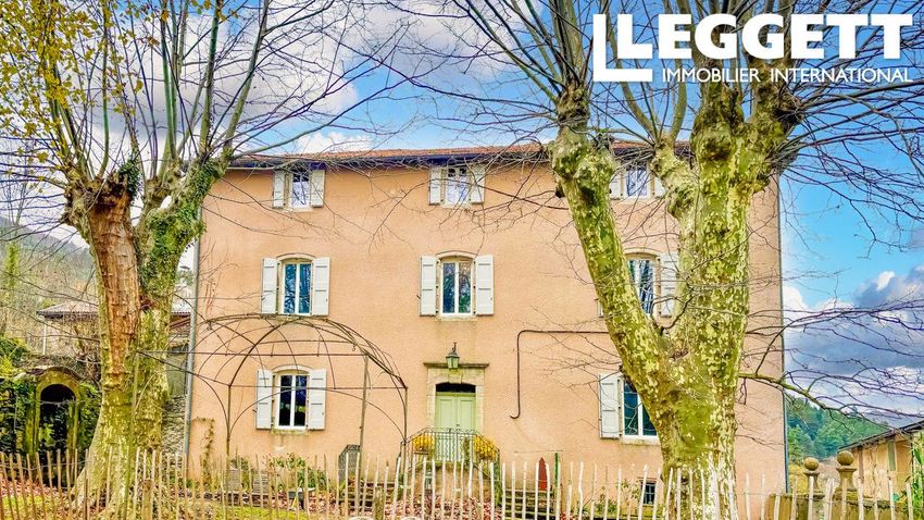Image Façade à  propriété agricole de Saint-André-de-Valborgne