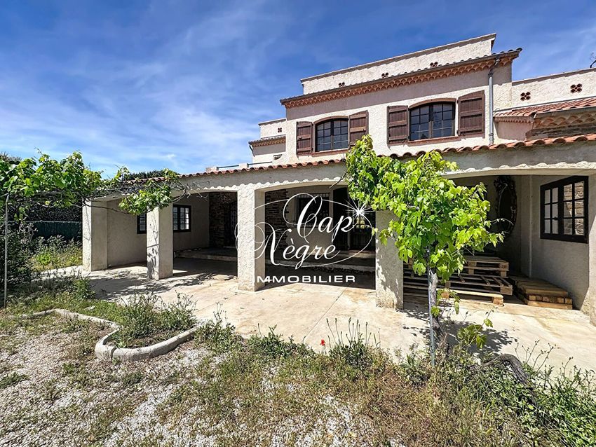 Image Façade à  maison mitoyenne de Bormes-les-Mimosas