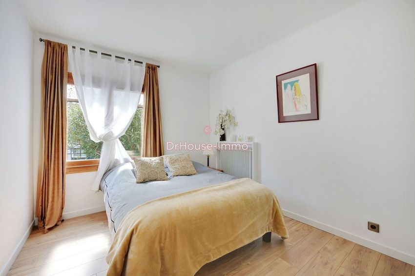 Image Chambre à  villa de Colombes