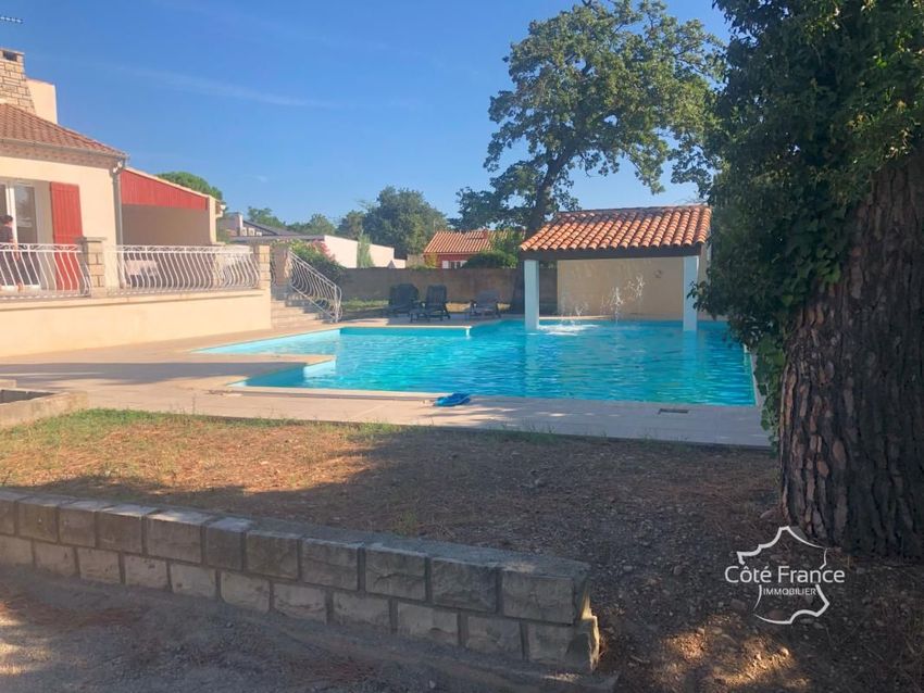 Image Piscine à  maison individuelle de Caumont-sur-Durance