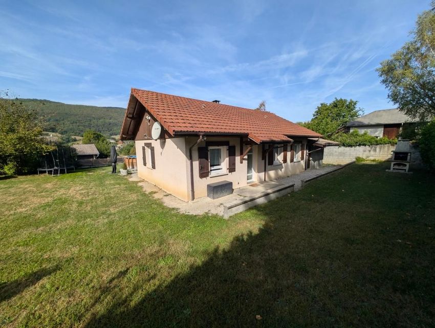 Image Façade à  maison individuelle de Moye