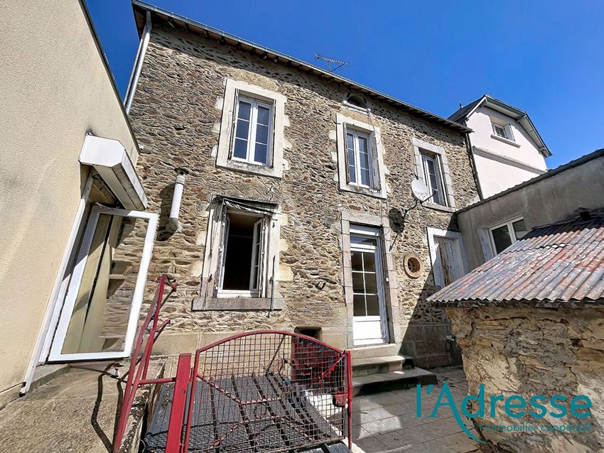 Image Façade à  maison mitoyenne de Montjean