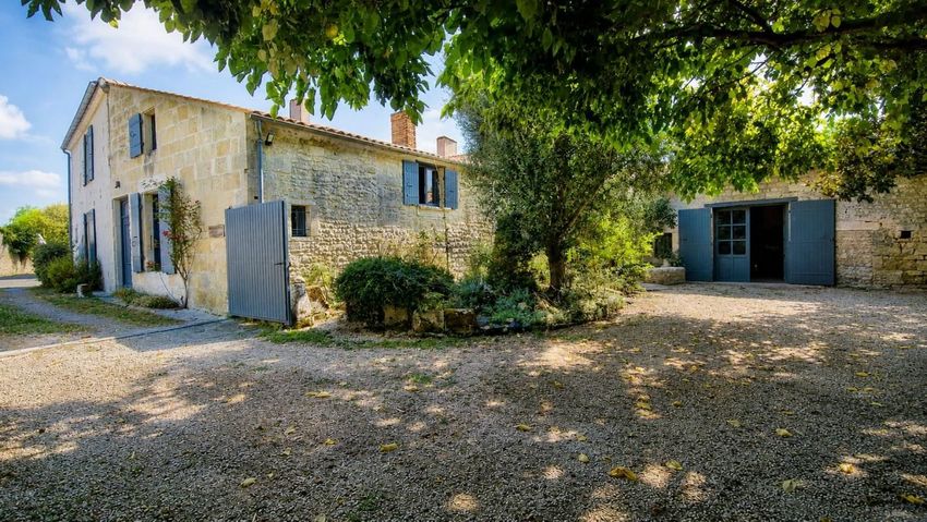 Image Façade à  propriété agricole de Saint-Sornin