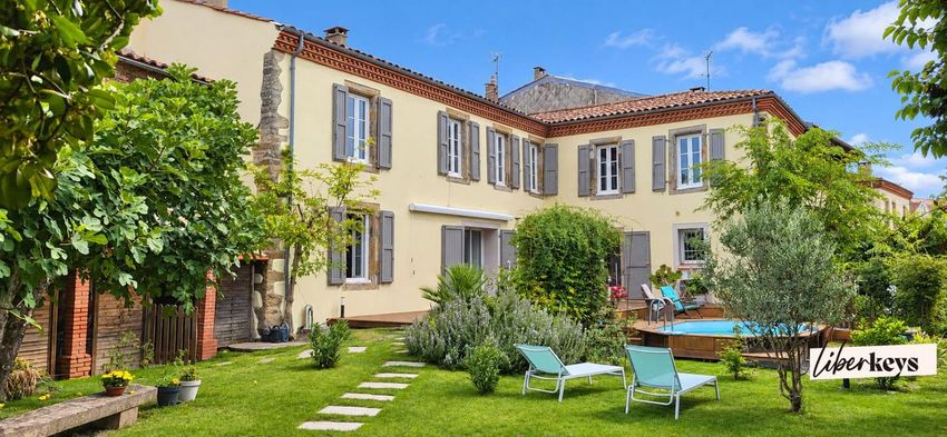 Image Façade à  maison de village de Le Fraysse