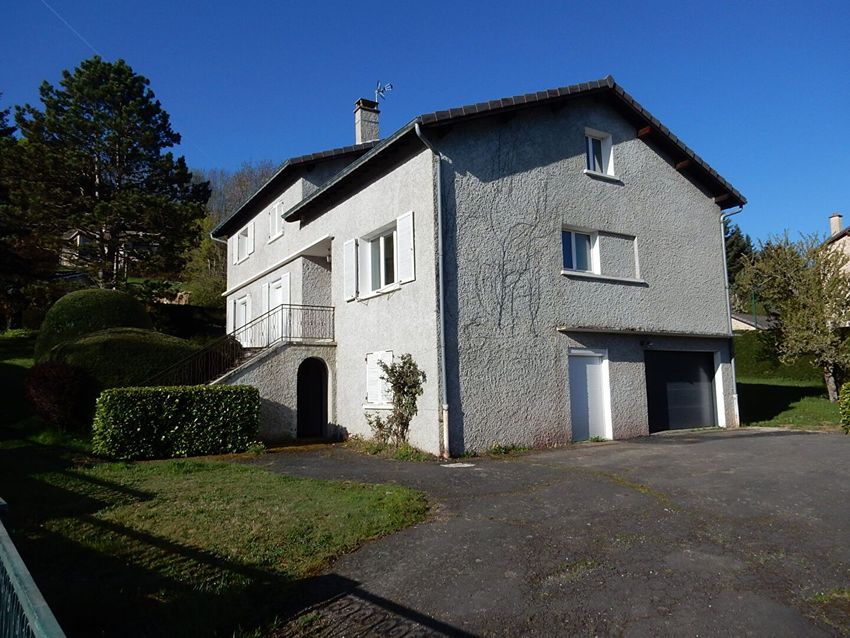 Image Façade à  maison individuelle de Saint-Julien-Chapteuil
