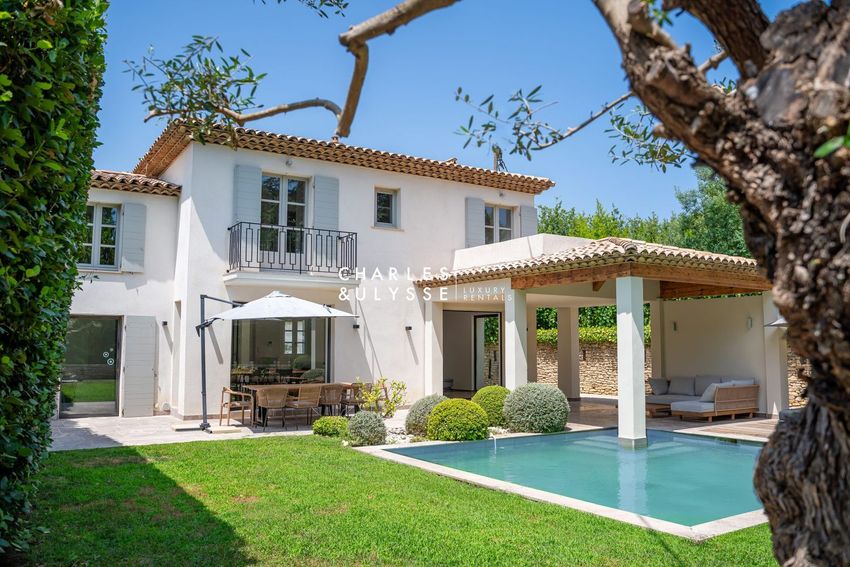 Image Façade à  maison individuelle de Saint-Tropez