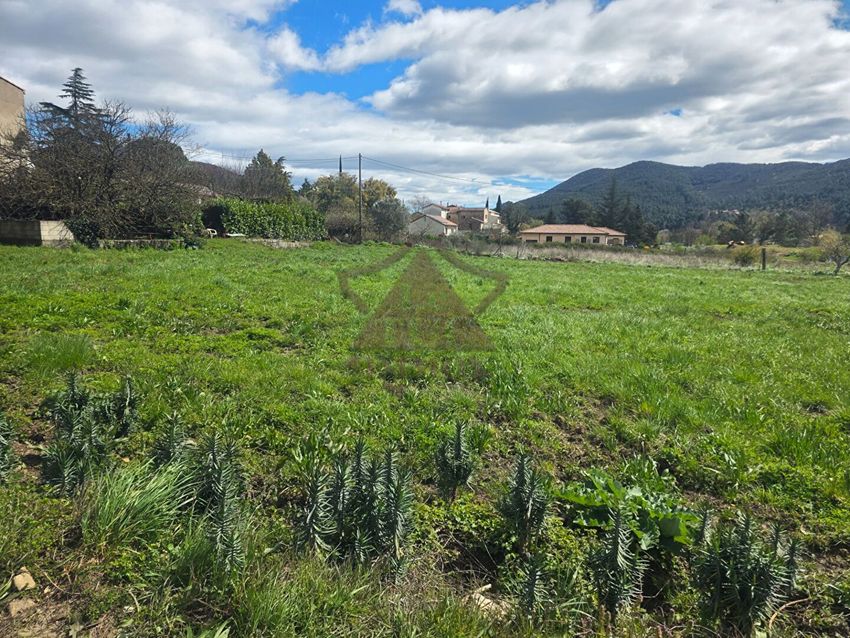 Image Vue à terrain de Saint-Florent-sur-Auzonnet