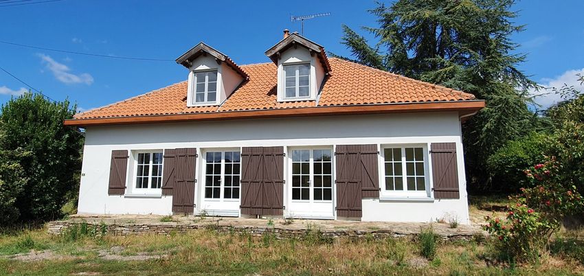 Image Façade à  maison individuelle de Gajoubert