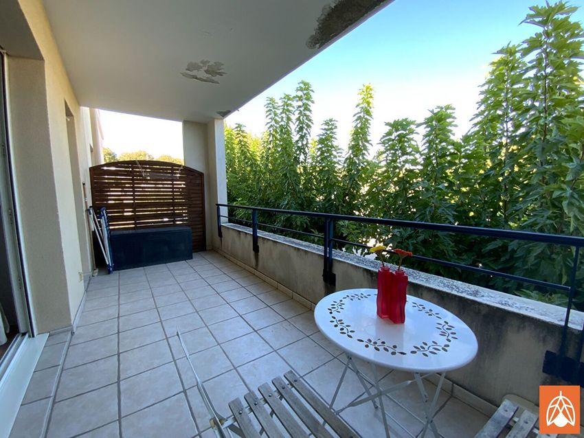 Image Terrasse à appartement de La Fare-les-Oliviers