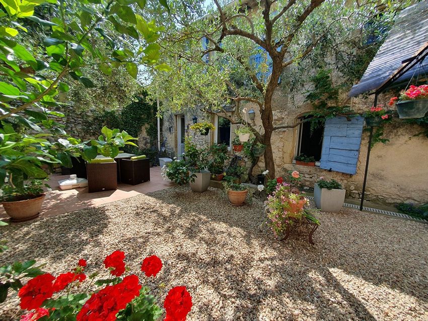 Image Jardin à  maison de village de Saint-Quentin-la-Poterie