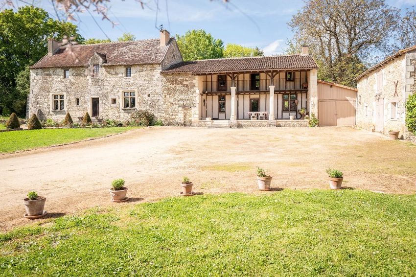 Image Façade à  maison individuelle de Thurageau