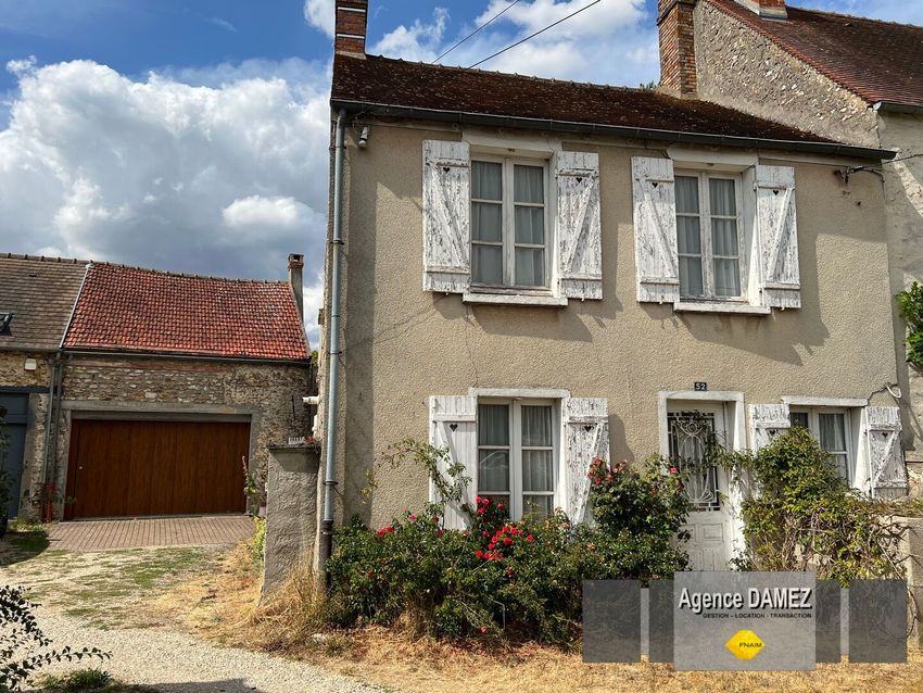 Image Façade à  maison mitoyenne de Les Granges-le-Roi