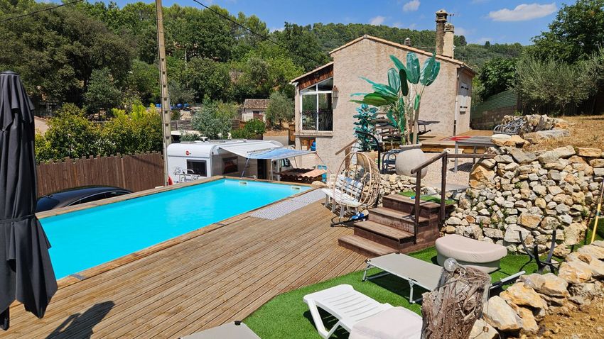 Image Piscine à  maison individuelle de Callas