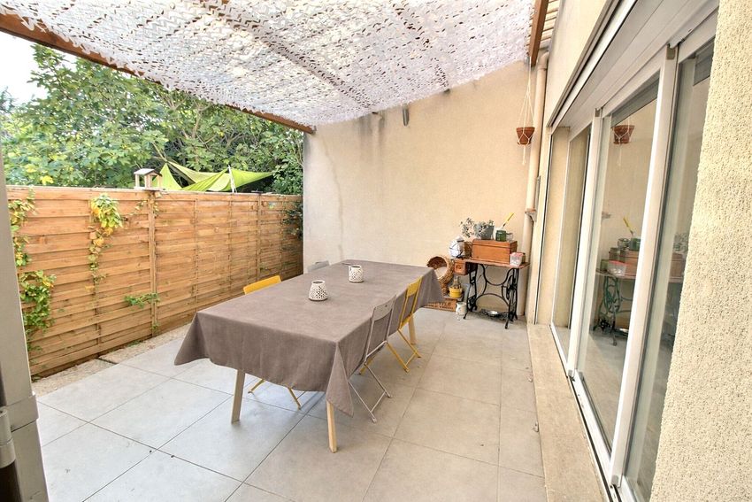 Image Terrasse à  maison mitoyenne de Caromb