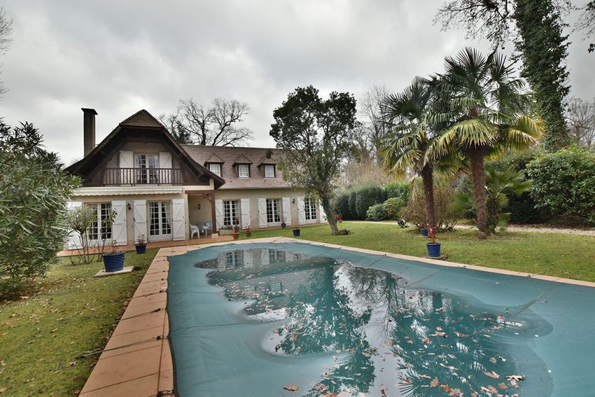 Image Piscine à  maison individuelle de Lons