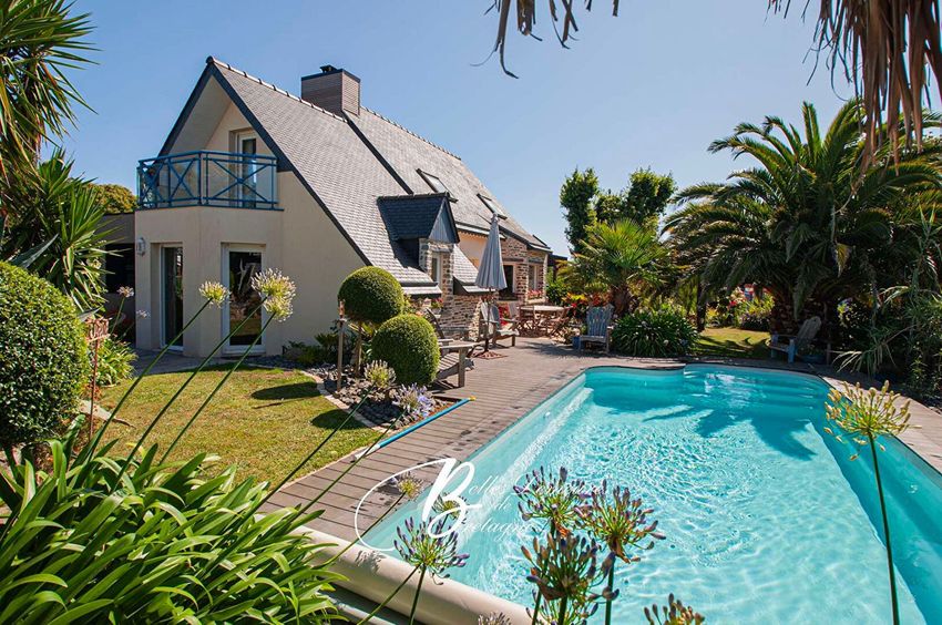 Image Piscine à  maison individuelle de Plougrescant