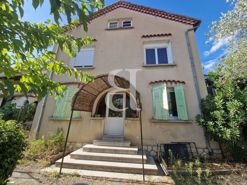 Image Façade à  maison individuelle de Nyons