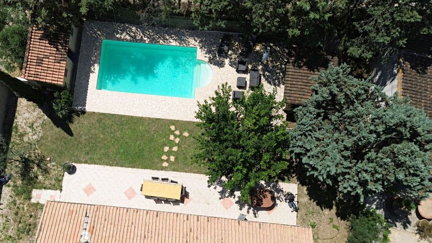 Image Piscine à  maison individuelle de Bédarrides