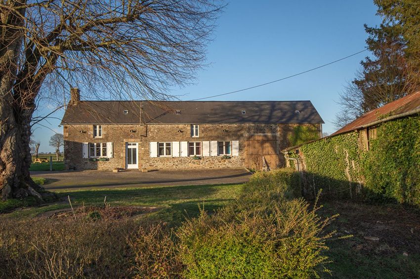 Image Façade à  maison individuelle de Savigny-le-Vieux